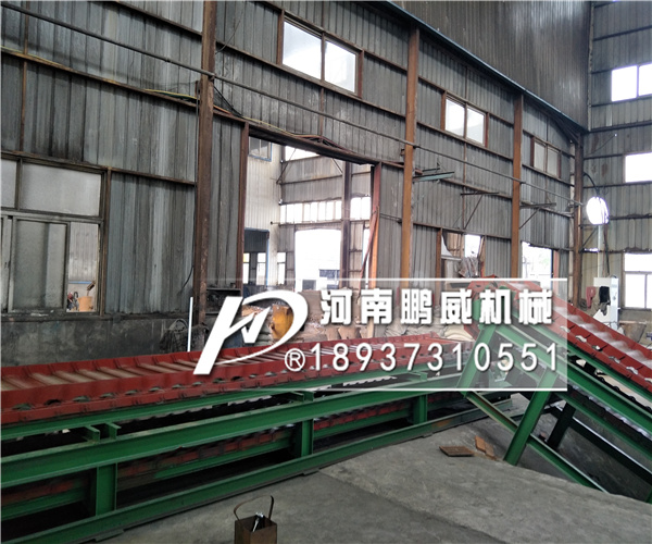 800寬板式輸送機河北鑄件廠現(xiàn)場安裝