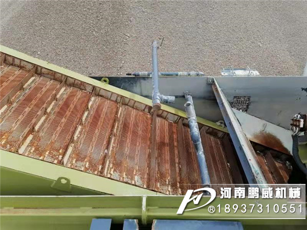 1100寬鏈式脫水輸送機使用現場