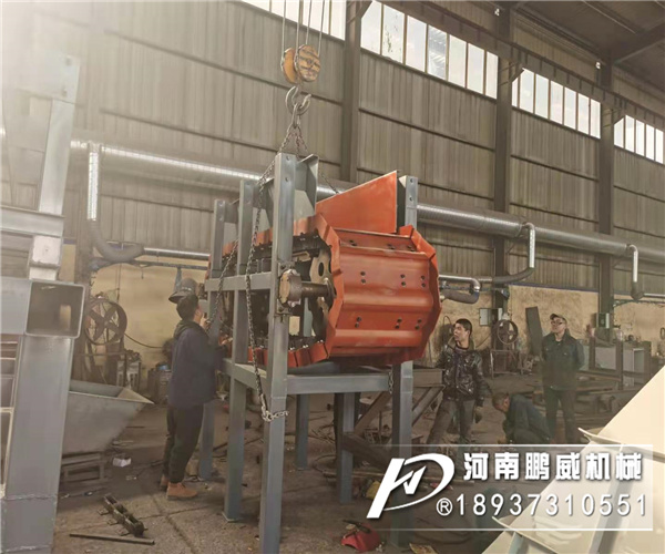 發(fā)貨通知：鄭州李總鱗板輸送機(jī)已經(jīng)調(diào)試完裝車發(fā)貨