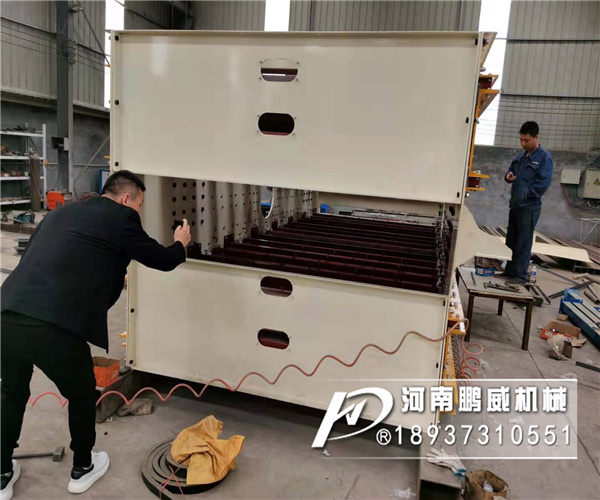 生產現(xiàn)場：2050馳張振動沸騰篩生產制造現(xiàn)場