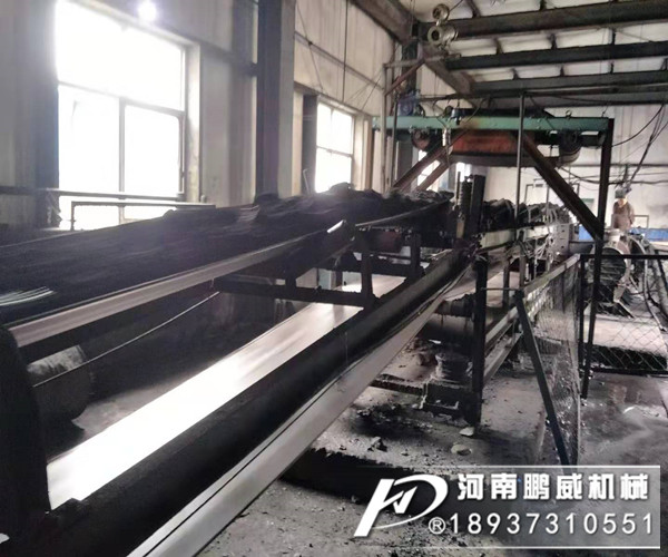 礦用鋼絲膠帶輸送機(jī)