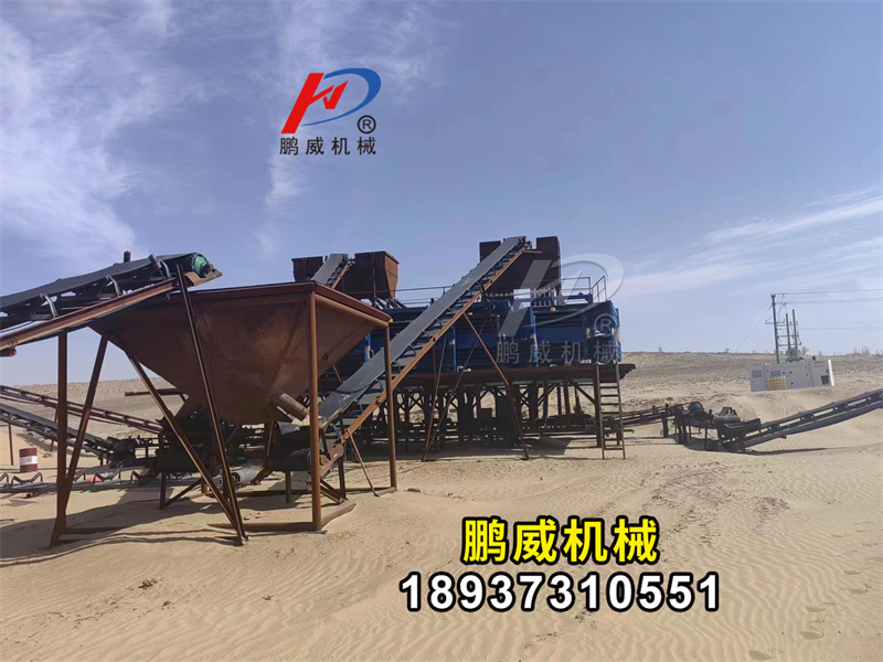 2040方形搖擺篩新疆壓裂沙使用現(xiàn)場(chǎng)