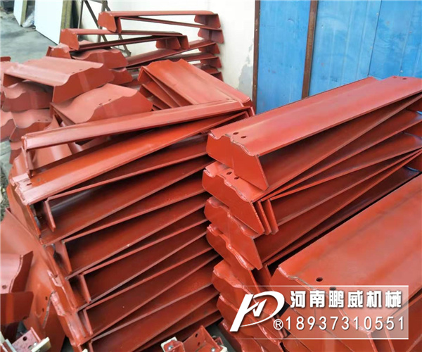 礦用重型鏈板式輸送機